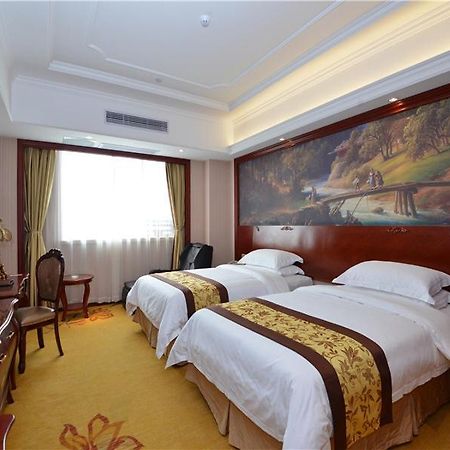 Vienna International Hotel Shanghai International Tourism And Resorts Zone Exterior photo